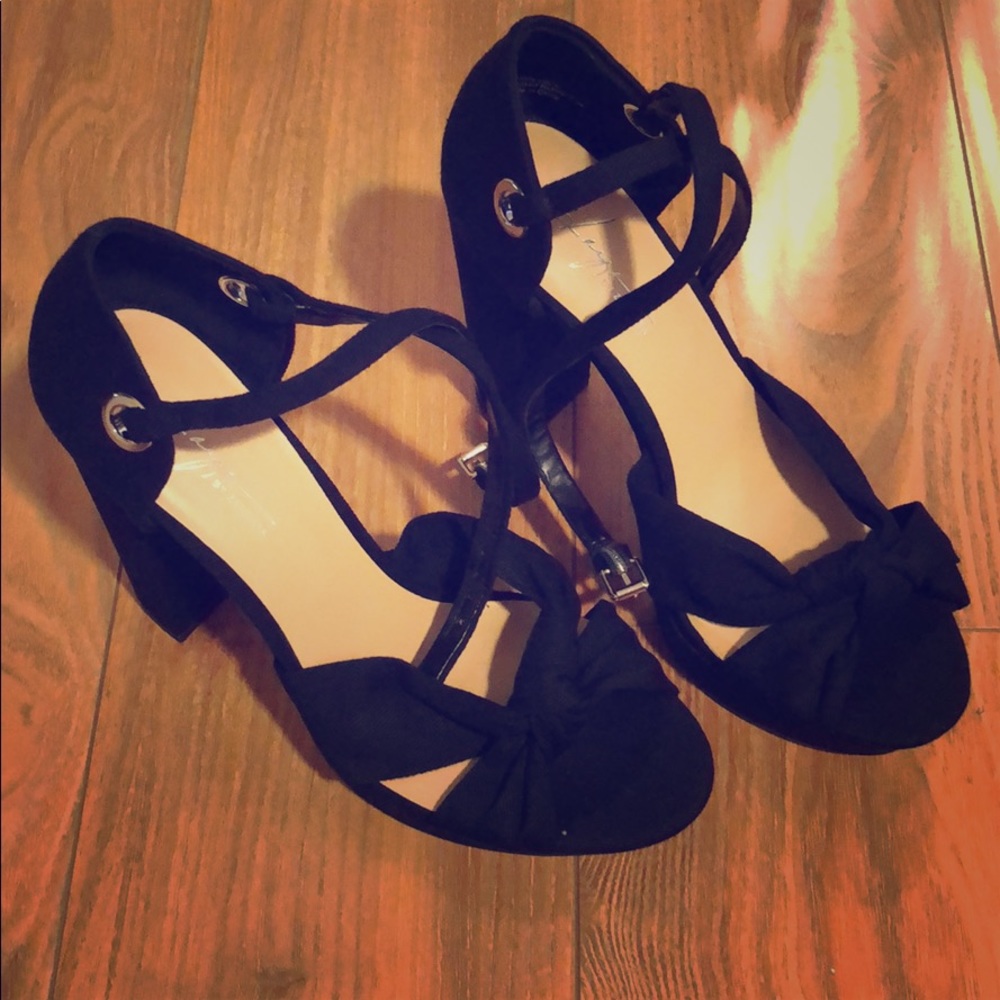 New black heels
